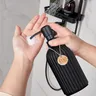 Ensemble trois distributeurs pompe rechargeables salle… – vue 3