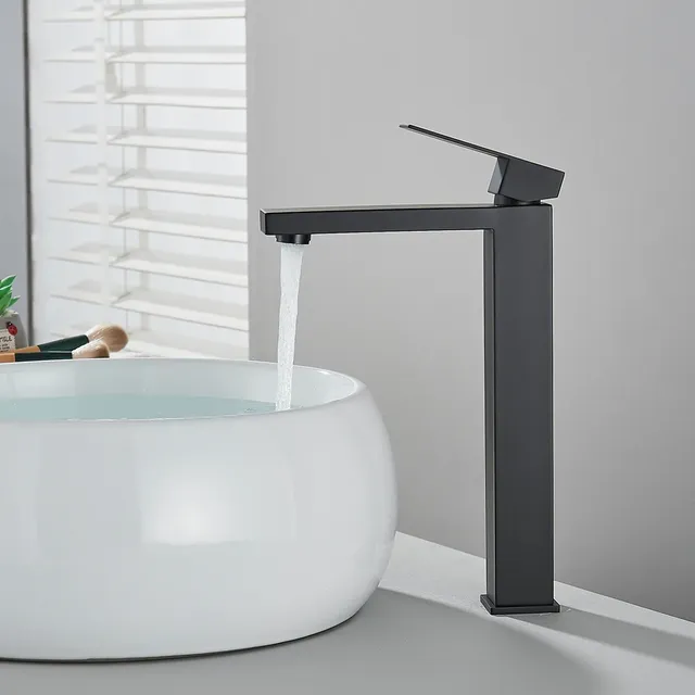 Robinet de lavabo de salle de bains noir mat – vue 5