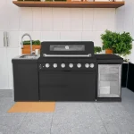 Cuisine barbecue extérieure noire avec évier et réfrigérateur pour jardin ou utilisation extérieure