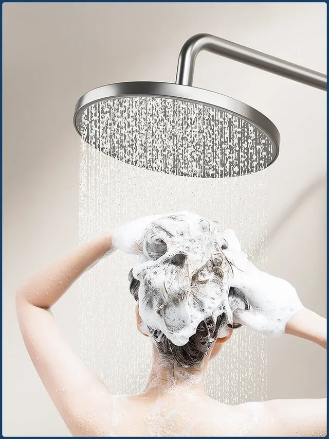 Système de douche à sortie d'eau à quatre voies – vue 4