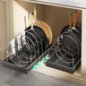Organisateur de casseroles et poêles sous l'armoire – vue 1