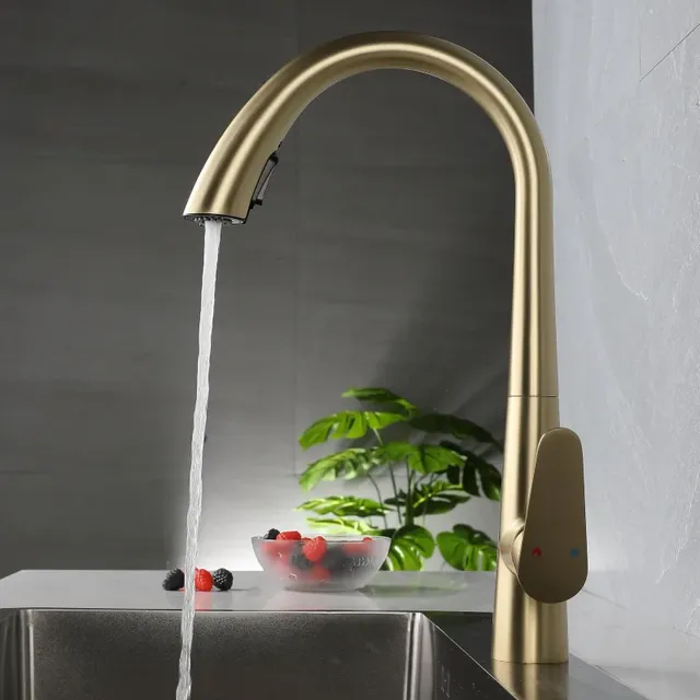 Robinet de cuisine en acier inoxydable doré – vue 3