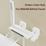 Baignoire à Cascade Blanche et Grise – vue 2