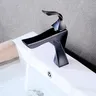 Robinet de lavabo de salle de bains noir et chromé – vue 6