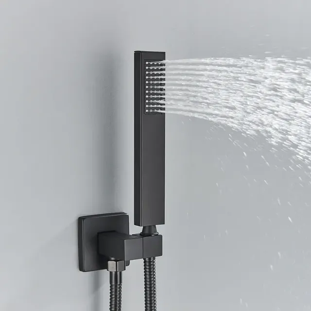 Ensemble de douche à chaud noir avec boîte orange – vue 5