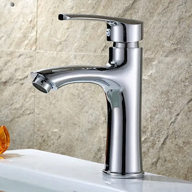 Robinet de lavabo chromé – vue 5
