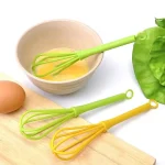 Accessoires de cuisine mélangeur à main oeuf fouet outils de cuisine en plastique crème cuisson mélangeur de farine outil à oeufs gadgets de cuisine 1 pièce