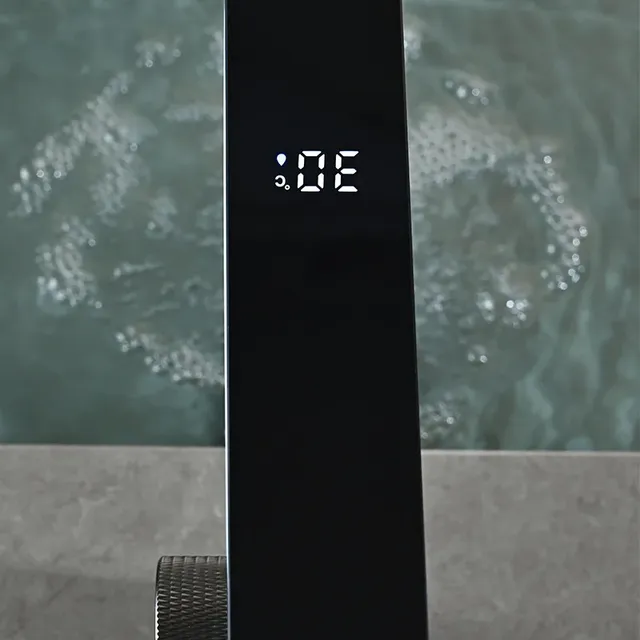 Robinet de lavabo de salle de bains à affichage numérique – vue 4