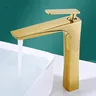 Robinets de lavabo de couleur blanche – vue 5