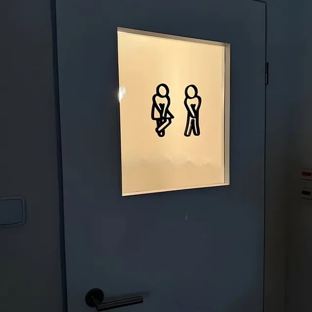 Décoration de panneaux de porte de WC – vue 6