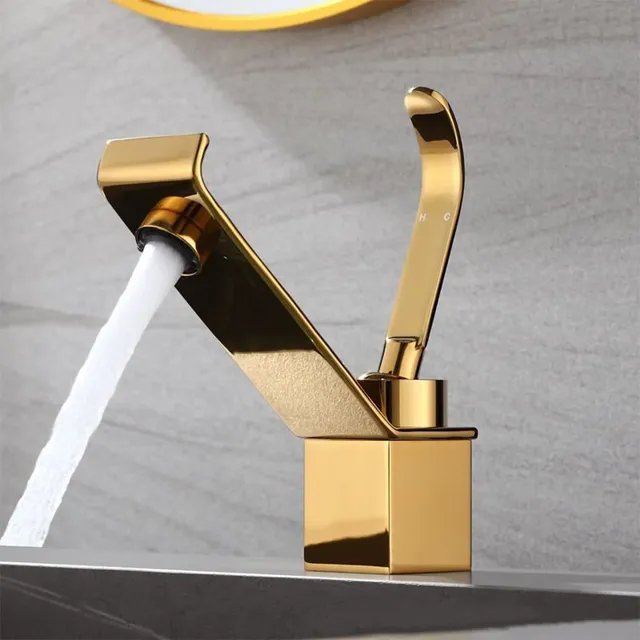 Robinet de lavabo doré – vue 3