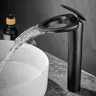Robinet d'eau froide et chaude à trou unique – vue 2