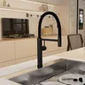 Robinet de cuisine en laiton à côtes noires – vue 3