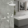 Ensemble de douche blanche dissimulée, salle de bain entièrement en cuivre dans le mur, robinet d&rsquo;eau chaude et froide avec douchette à main, maison