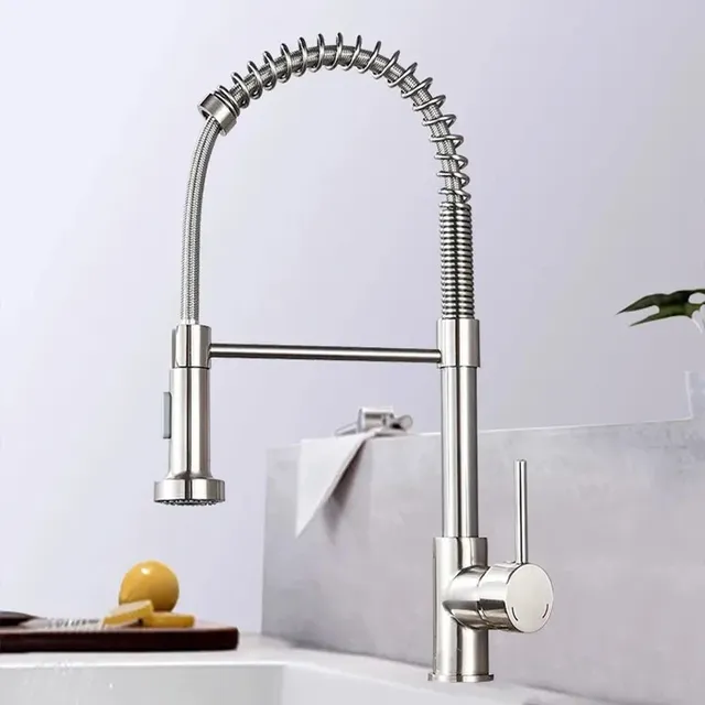 Robinet d'évier de cuisine en or – vue 4