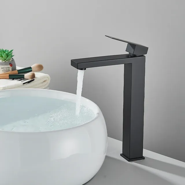 Robinet de lavabo de salle de bains noir mat – vue 3