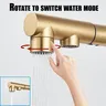 Robinet de cuisine avec filtre de traction en or brossé – vue 4