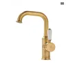 Robinet de lavabo en laiton Vintage de luxe – vue 1