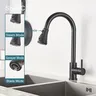 Robinet d'évier de cuisine à nervures noires – vue 5