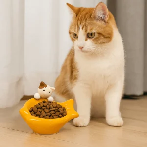 Bol en céramique pour chat de dessin animé, rasage de poisson, conception inclinée, bassin d&rsquo;eau potable pour animaux de compagnie, Base Anti-basculement de grand calibre, bol en céramique incliné