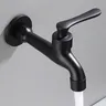 Salle de bains noir robinet froid unique mur Machine à… – vue 2