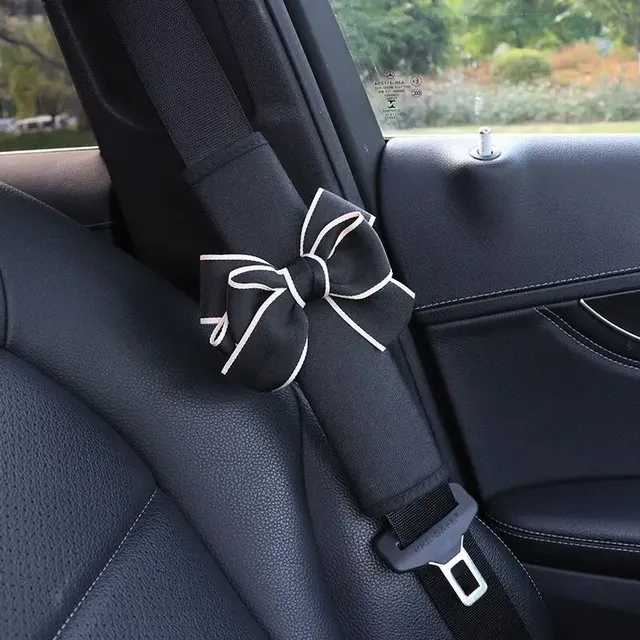 Housse de ceinture de sécurité de voiture en peluche… – vue 2