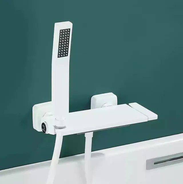 Ensemble de robinets de baignoire-douche en cascade or… – vue 5