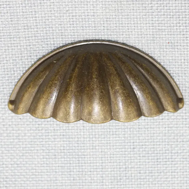 Bouton de coque en laiton antique – vue 4