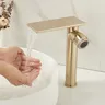 Robinet de lavabo cascade de salle de bains – vue 4