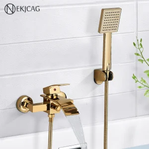 Mitigeur baignoire mural monocommande cascade bec large douchette main carrée finition dorée brillante laiton inoxydable poignée unique cartouche céramique