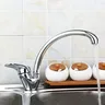 Robinet de cuisine chromé – vue 3