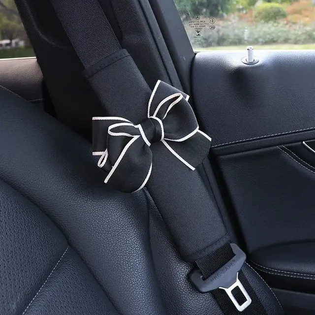 Housse de ceinture de sécurité de voiture en peluche… – vue 4