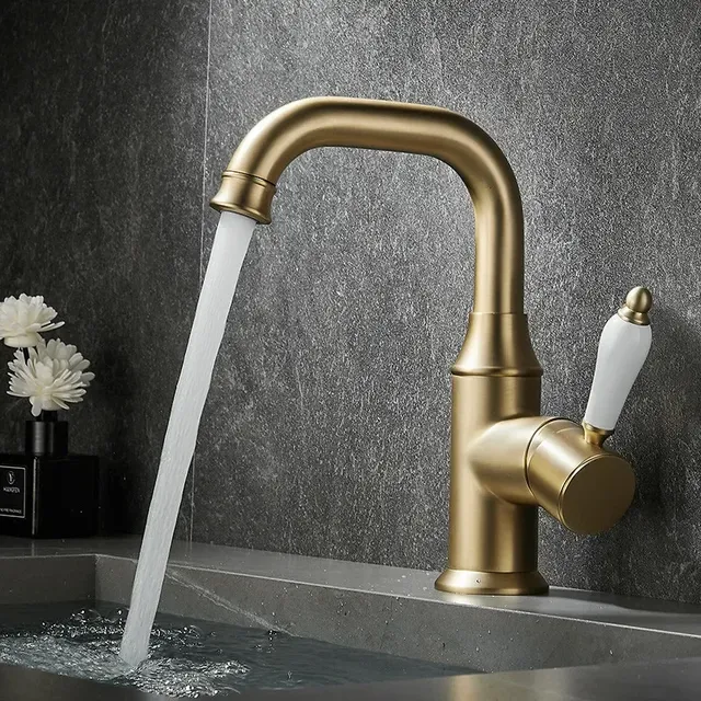 Robinet de lavabo robinet de salle de bains en or brossé – vue 3