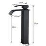 Robinet de salle de bains cascade noir – vue 4