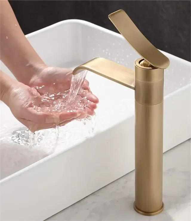 Bassin en bronze antique Fets – vue 6