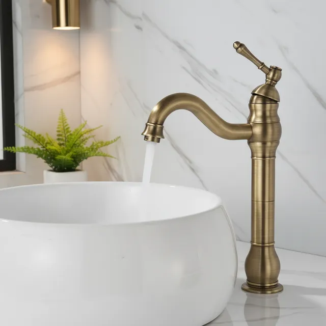 Anitque robinet de lavabo de salle de bains en laiton
