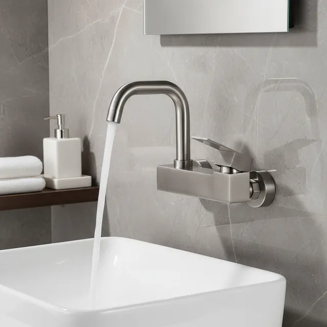 Robinet de lavabo de salle de bains
