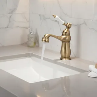 Robinet de lavabo doré