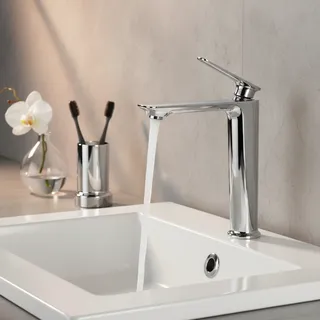 Robinet de lavabo chromé de salle de bains