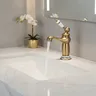 Robinet de lavabo en laiton antique