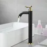 Robinet d'évier de lavabo noir et or – vue 1