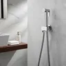 Fixation de toilette de salle de bains