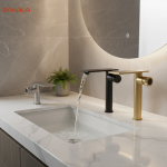 Robinet de lavabo cascade de salle de bains, robinets noirs, robinet de bain en laiton, mélangeur d&rsquo;eau chaude et froide, robinet de vanité, robinet de lavabo monté sur le pont