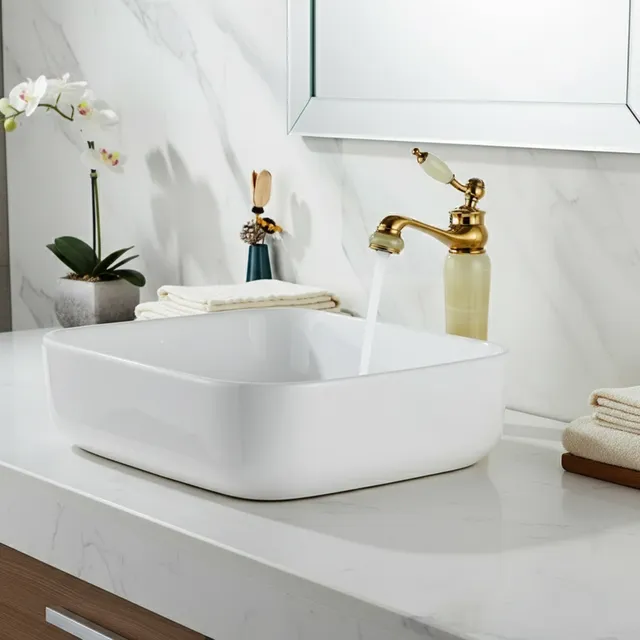 Robinet de lavabo de salle de bains de luxe en or