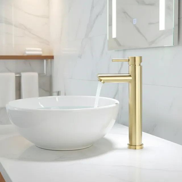 Robinet de salle de bains en or brossé