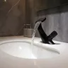 Robinet de lavabo cascade tout en cuivre noir – vue 1