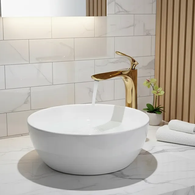 Robinet de lavabo en feuille d'érable dorée