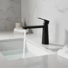 Robinets de salle de bain en laiton noir