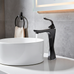 Robinet de lavabo de salle de bains noir et chromé, nouveau Design, robinets de lavabo à poignée unique, lavage de pont, mitigeur chaud et froid, grue