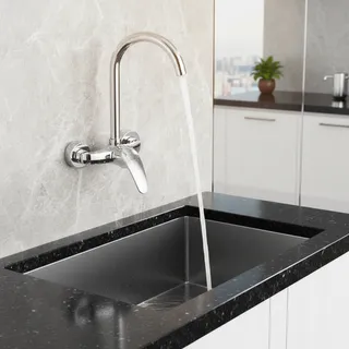 Robinet de cuisine dans le mur